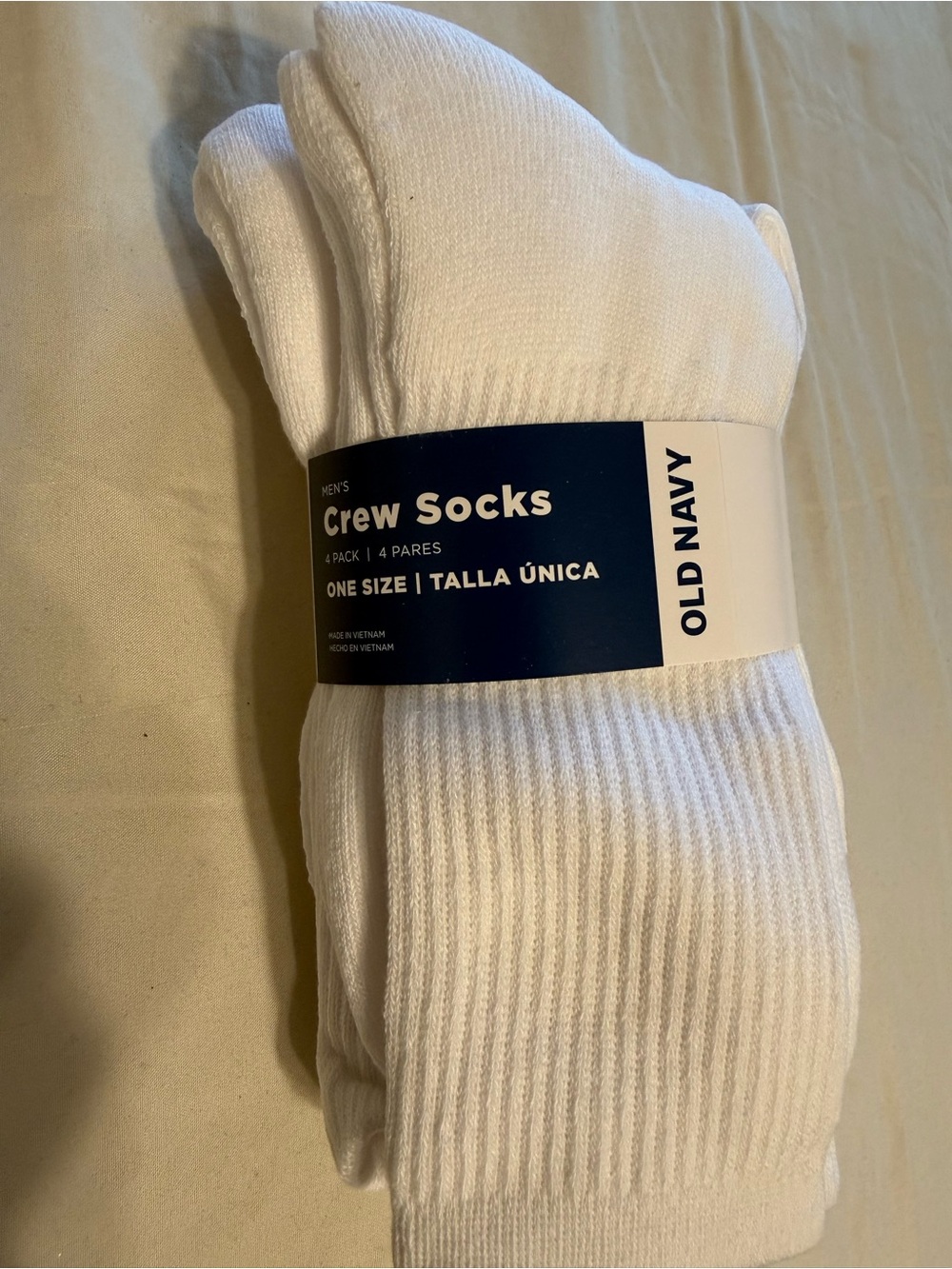 Old Navy White 4 Pack Crew Socks Mens One Size Fits Most NEW